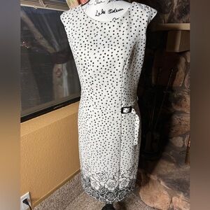 Sorte Women’s Dress White Floral Black Polka Dot Fully Lined Belted Cap Sleeves